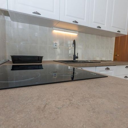 Apartment Domijan By El-Pi Tours Nijvice Zewnętrze zdjęcie
