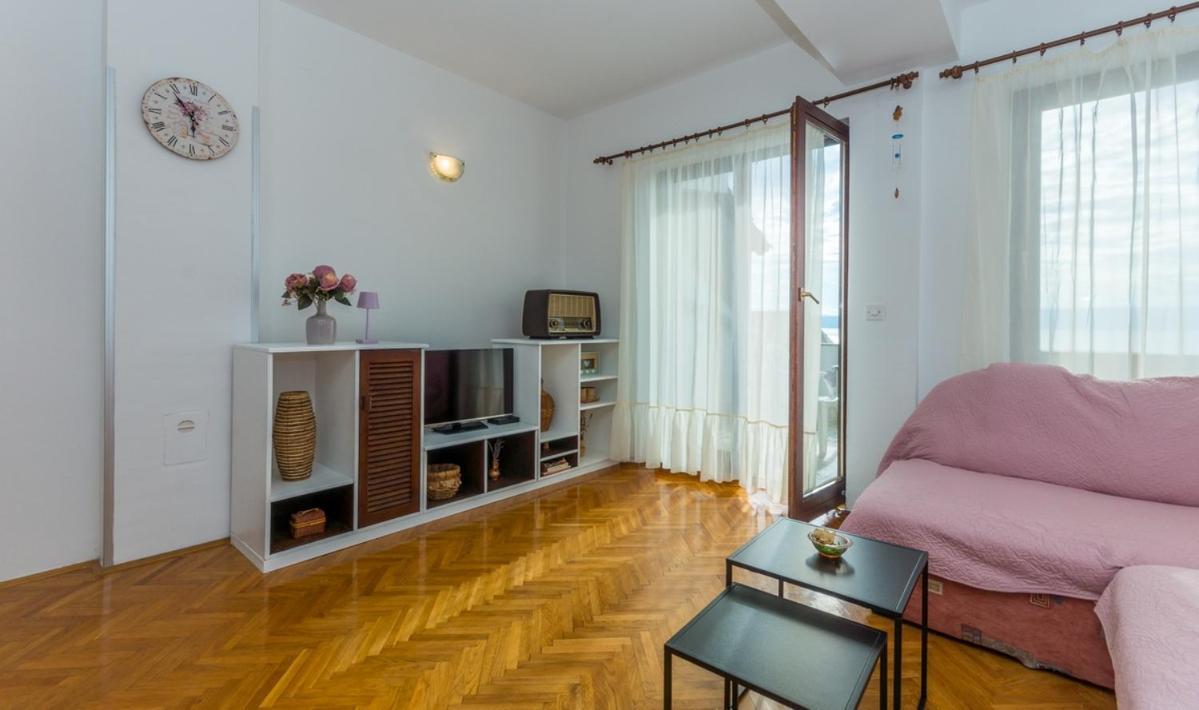 Apartment Domijan By El-Pi Tours Nijvice Zewnętrze zdjęcie
