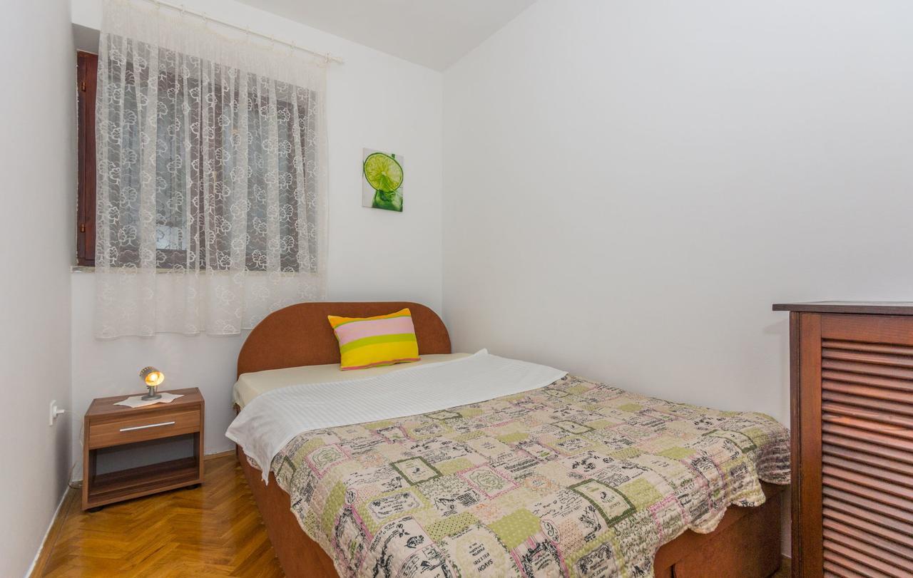 Apartment Domijan By El-Pi Tours Nijvice Zewnętrze zdjęcie
