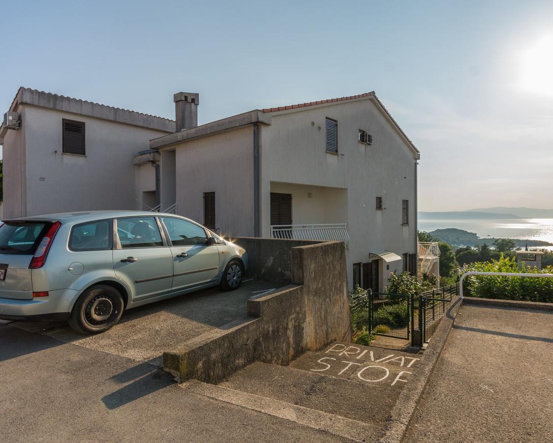 Apartment Domijan By El-Pi Tours Nijvice Zewnętrze zdjęcie